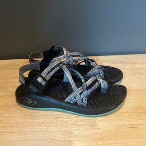 Womens Chaco strappy sandals